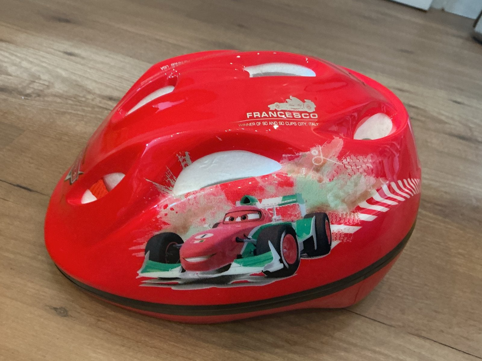 Kinderfietshelm Cars Lightning McQueen rood, Ophalen of Verzenden, Gebruikt, Overige maten, Jongen of Meisje