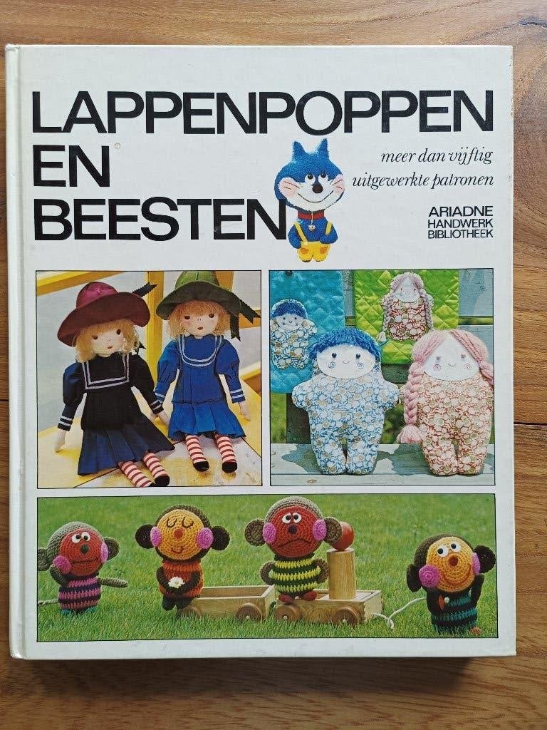 Lappenpoppen en beesten  Henriette Beukers, Henriette Beukers, Ophalen of Verzenden, Zo goed als nieuw, Poppen maken