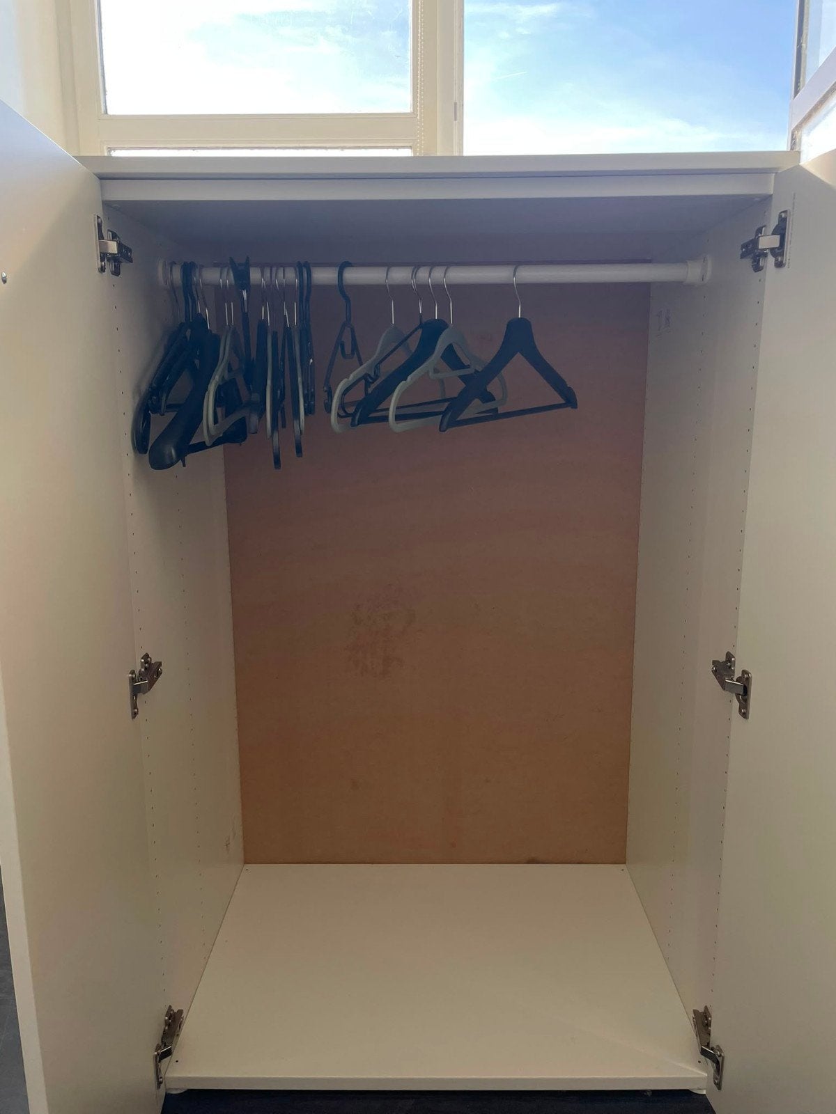 Ikea kledingkast met antracietgrijs deurtjes., Ophalen, Gebruikt, 50 tot 75 cm, 150 tot 200 cm