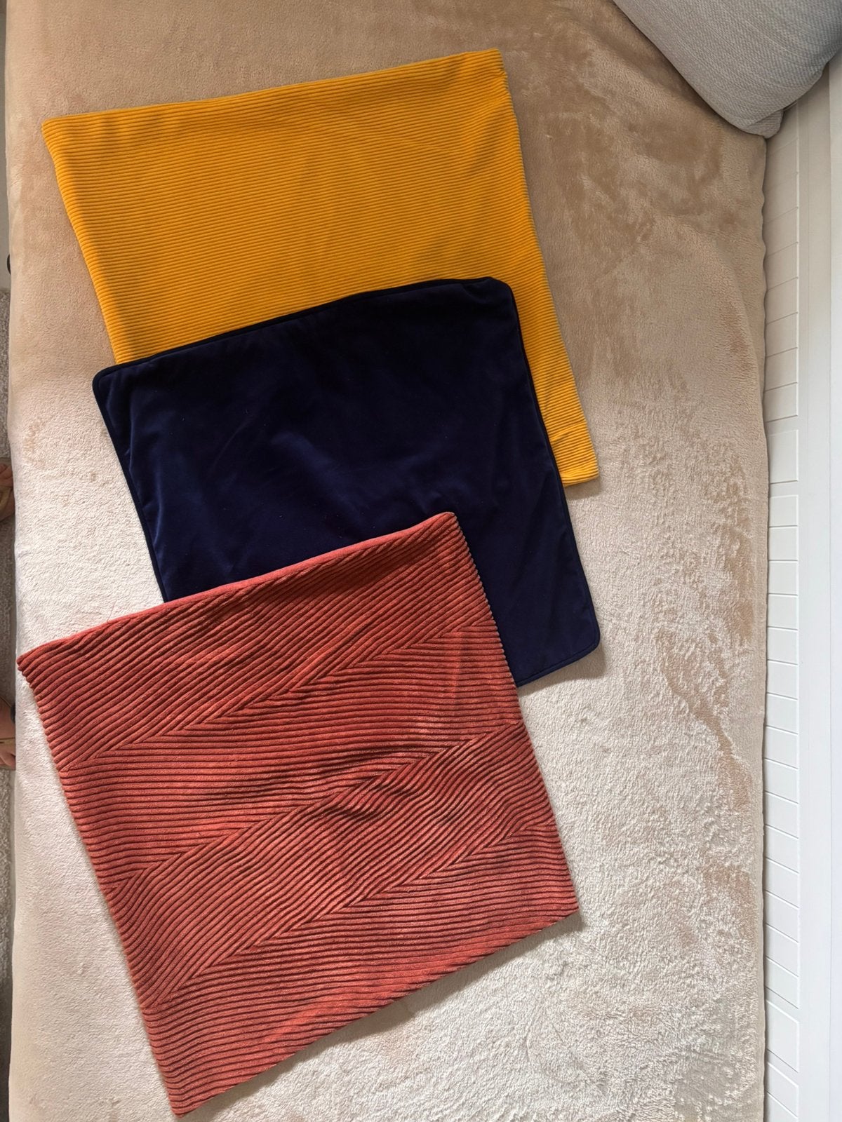 3 kussenhoesjes in nette staat!, Overige kleuren, Vierkant, Ophalen of Verzenden, Zo goed als nieuw