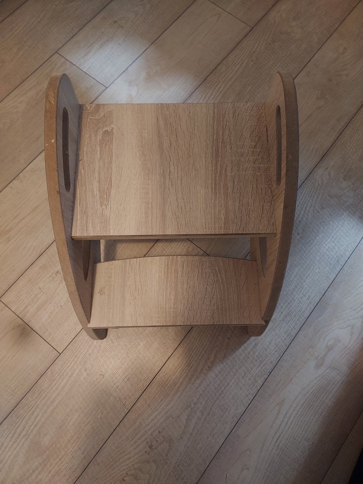 Zeo wood houten opstapje Montessori / leertorentje, Huis en Inrichting, Woonaccessoires | Krantenbakken en Lectuurbakken, Ophalen