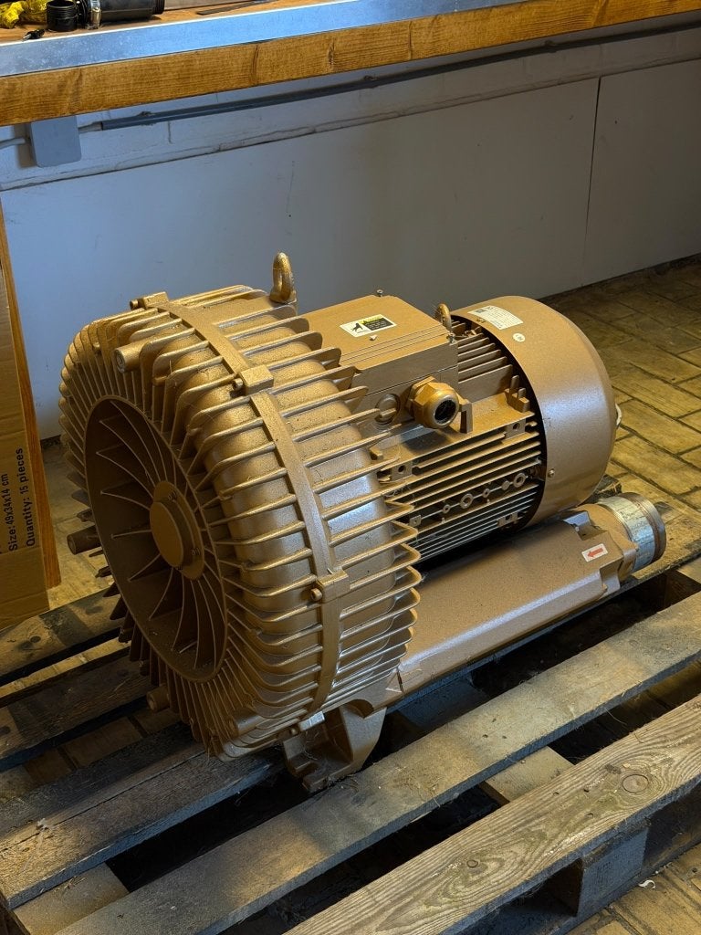 Grote industriële vacuümpomp / blower 12,5 kW – 3 fase, Ophalen, Gebruikt, Elektromotor