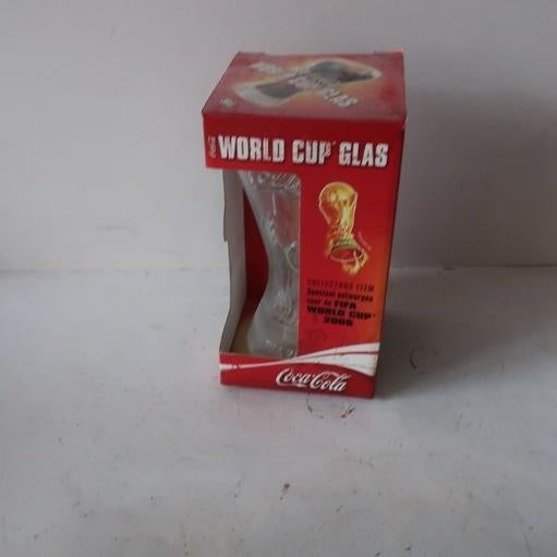 Coca Cola FIFA World Cup Limited Edition glas 2006 in doos, Verzamelen, Ophalen of Verzenden, Zo goed als nieuw, Frisdrankglas