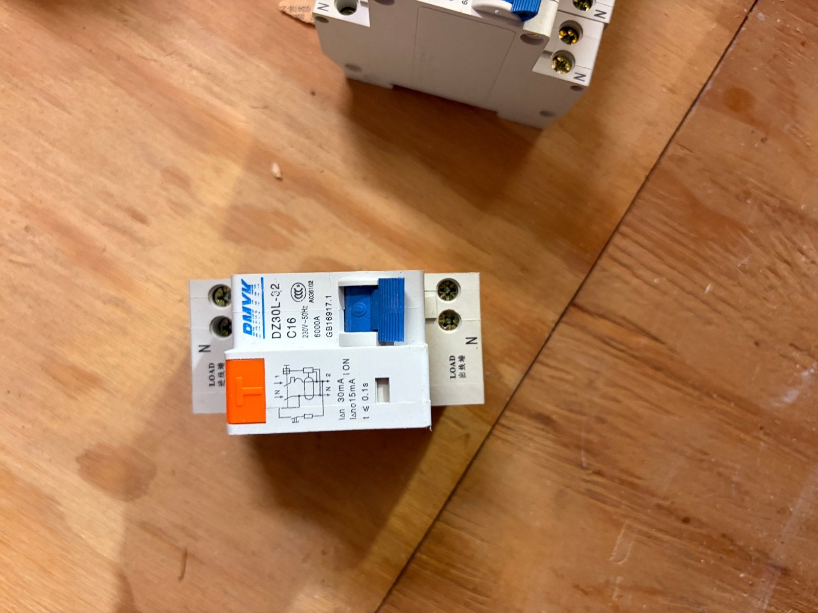 DMVK DZ30L-32 C16 Aardlekautomaat - Nieuw, Ophalen of Verzenden, Nieuw, Overige merken, Aardlekautomaat
