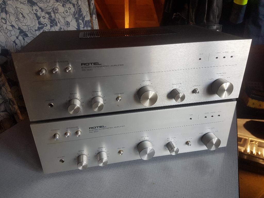 2x...  Rotel RA-300 versterkers  ( zoldervondst ), Audio, Tv en Foto, Versterkers en Receivers, Gebruikt, Ophalen, Overige merken