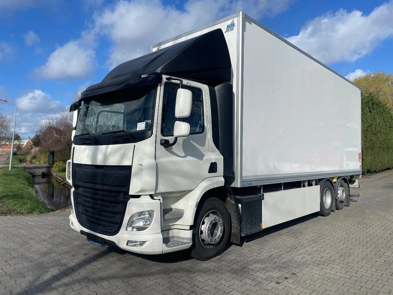 DAF CF Emoss 100% electric 200 - 250km range battery SOH 98%, Auto's, Automaat, Euro 6, Wit, DAF