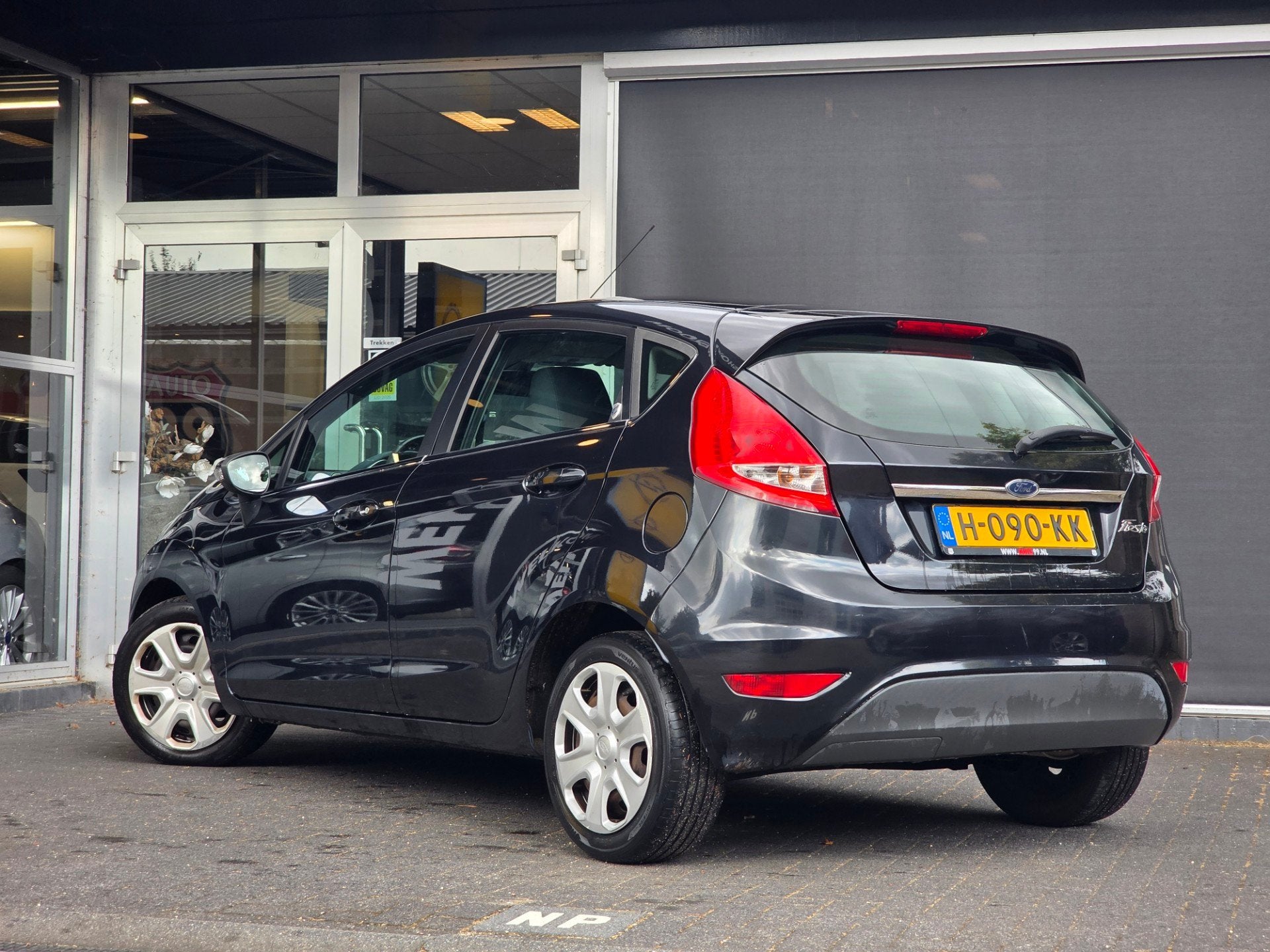 Ford Fiesta 1.4 Ghia / CLIMA /, Auto's, Voorwielaandrijving, Zwart, Bedrijf, Handgeschakeld