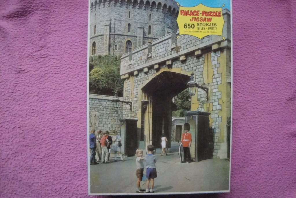 PALACE  JIG SAW PUZZLE 650stukjes voor 1,95euro., Ophalen of Verzenden, 500 t/m 1500 stukjes, Gebruikt, Legpuzzel