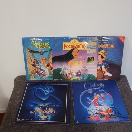 Disney Alladin Cinderella Pocahontas Pinocchio Laserdisc, Ophalen of Verzenden, Pocahontas of Kl. Zeemeermin, Gebruikt, Overige typen