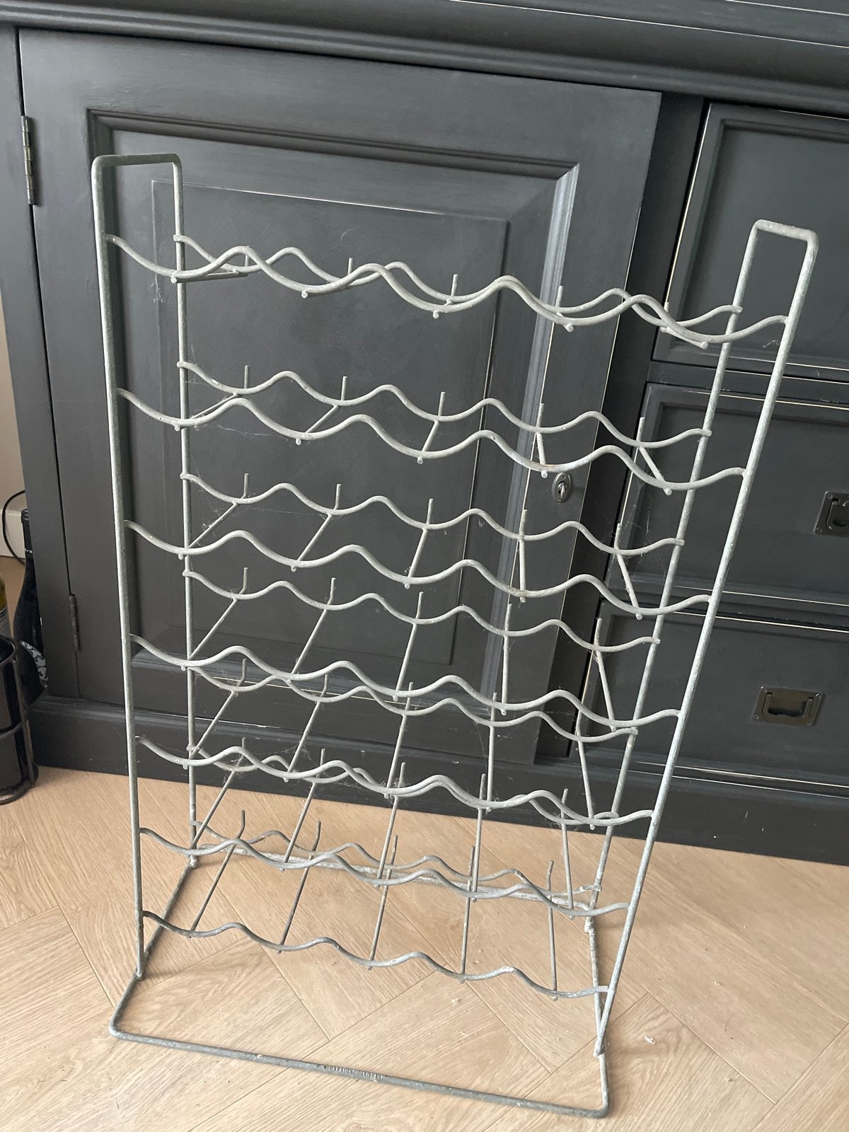Oud metalen wijnrek voor 25 flessen, 47x76 cm, Ophalen, Gebruikt, 25 flessen of meer, 75 – 100