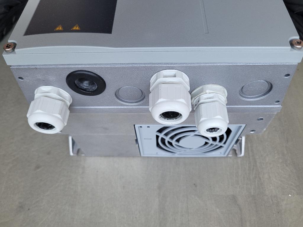 Danfoss HVAC Drive frequentieregelaar 3~400V 4kW, Danfoss Nederland, Ophalen of Verzenden, Zo goed als nieuw, Info@danfoss.nl
