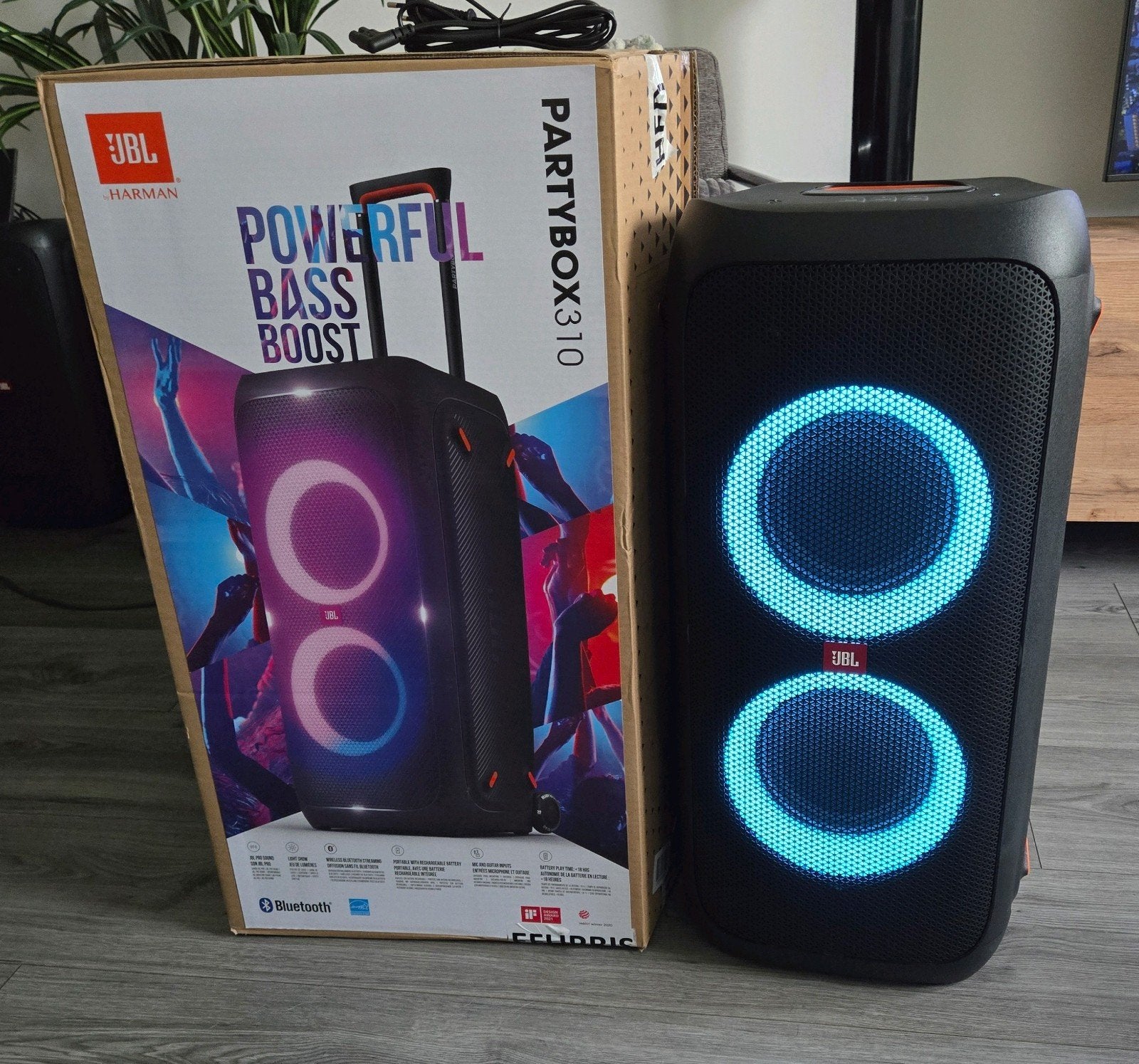 Nieuw JBL PARTYBOX 310 2 maand oud + factuur,absoluut nieuw
