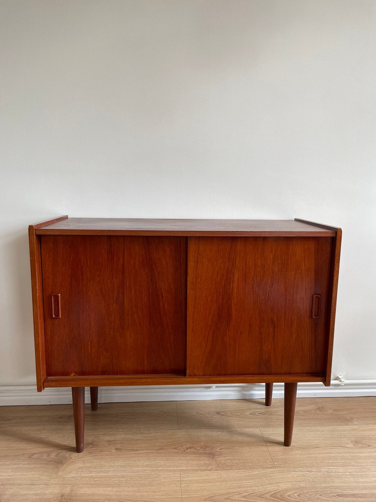 Prachtige Teakhouten Vintage Kast, Ophalen of Verzenden, Zo goed als nieuw, 25 tot 50 cm, 50 tot 100 cm