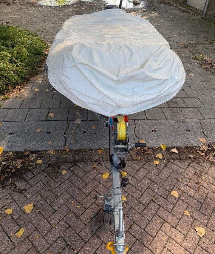 Foto 22 van Zodiac rubberboot met Yamaha 15pk motor en Pega boottrailer