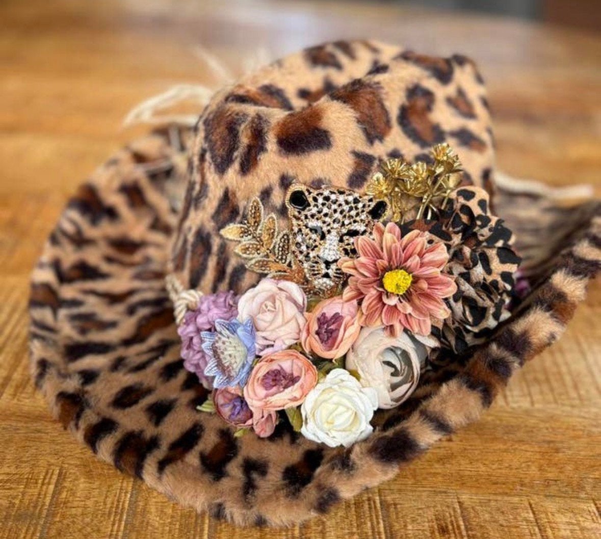 Panterbonthoed met bloemen en strass Bloemfetti, Kleding | Dames, Ophalen of Verzenden, Nieuw, Carnaval