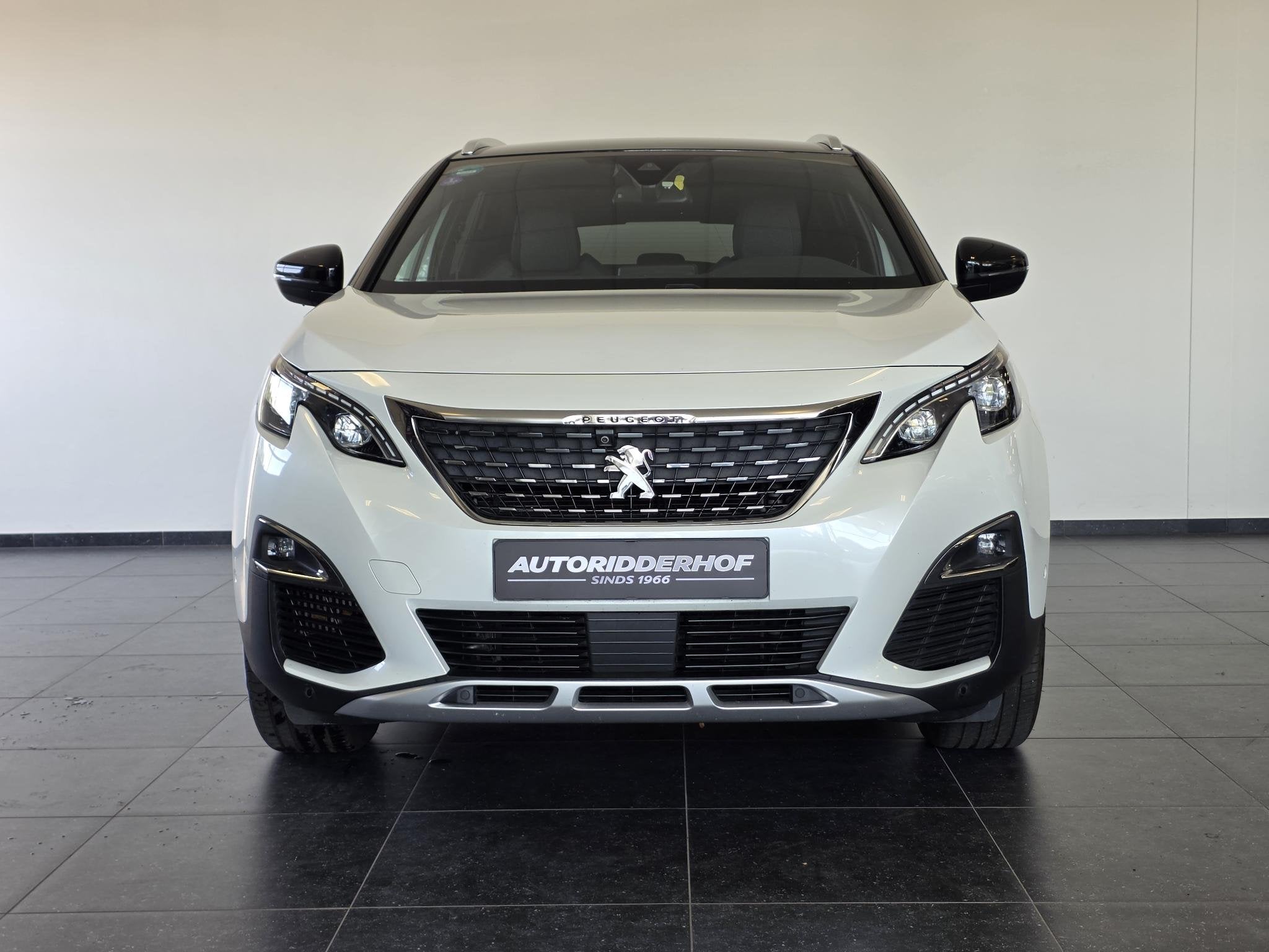 Peugeot 3008 1.6 e-THP GT Line | NL-Auto | Trekhaak | Camera, Auto's, Euro 6, 4 cilinders, Leder en Stof, Wit