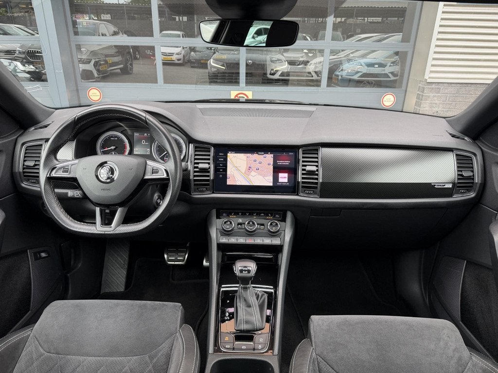 Skoda Kodiaq 2.0 TSI 4x4 Sportline Pano | Trekhaak | BTW, Auto's, Skoda, Automaat, Adaptive Cruise Control, 1984 cc, Alcantara
