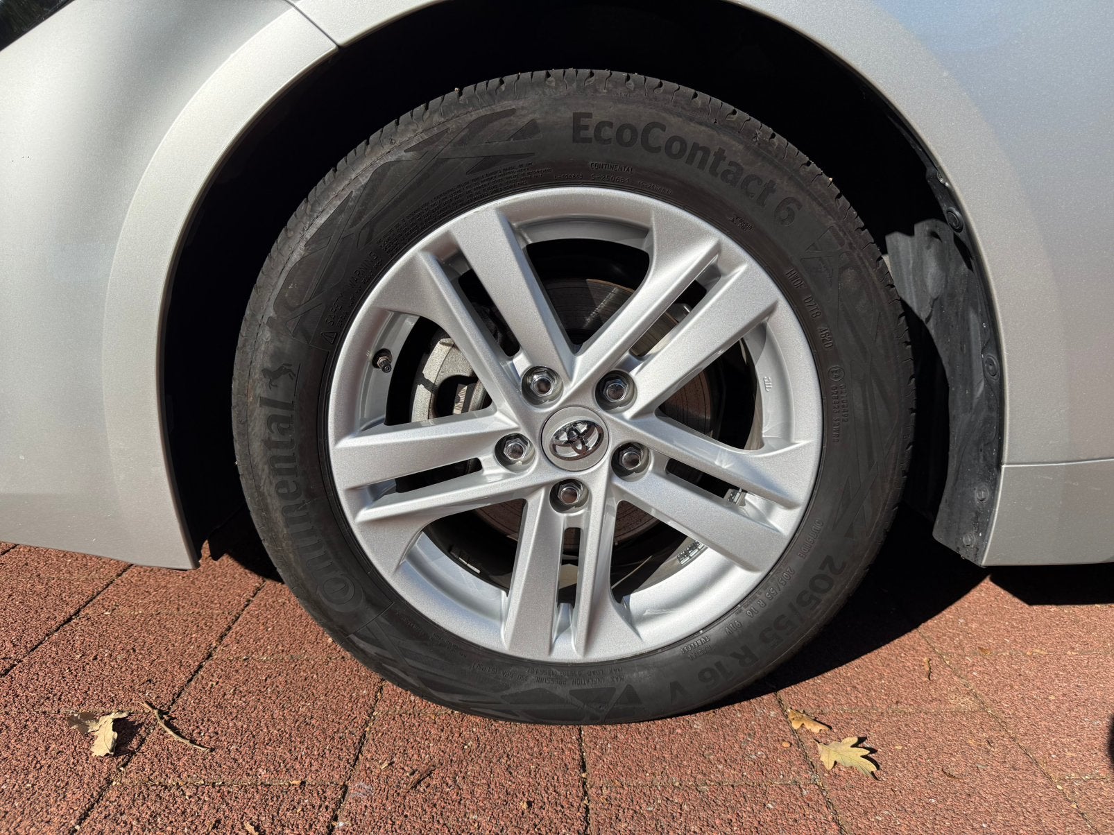 Foto 13 van Toyota Corolla 1.8 Hybrid Hatchback sports