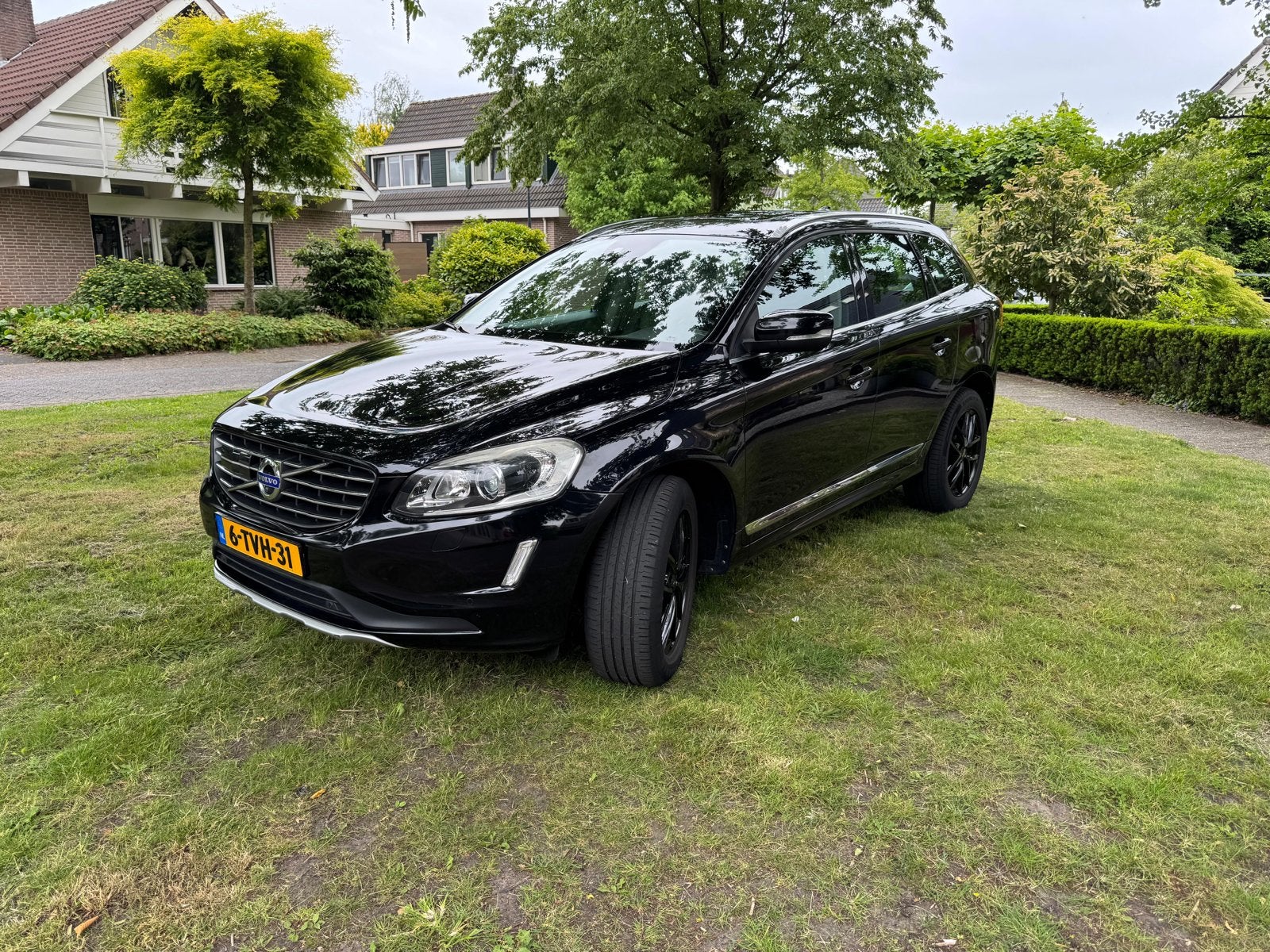 Volvo XC60 Summum 2.0 D4 2014 Zwart, Auto's, 1800 kg, Zwart, 4 cilinders, 1634 kg
