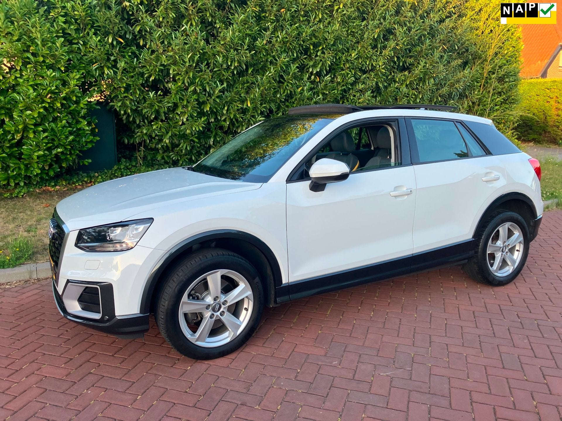 Audi Q2 1.4 TFSI CoD 150 pk Sport met leer panorama dak hele, Auto's, Voorwielaandrijving, Gebruikt, 4 cilinders, 150 pk