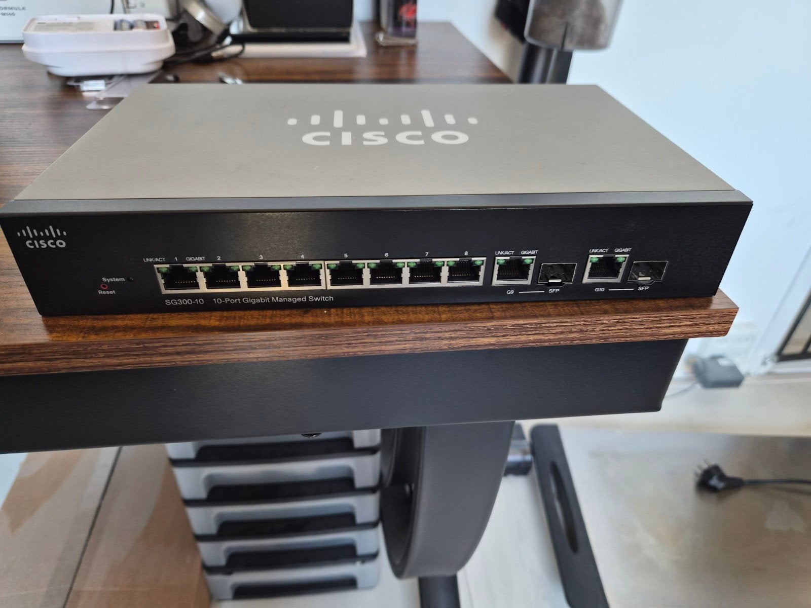 nette Cisxo Sg300 10p switch, Ophalen of Verzenden, Zo goed als nieuw
