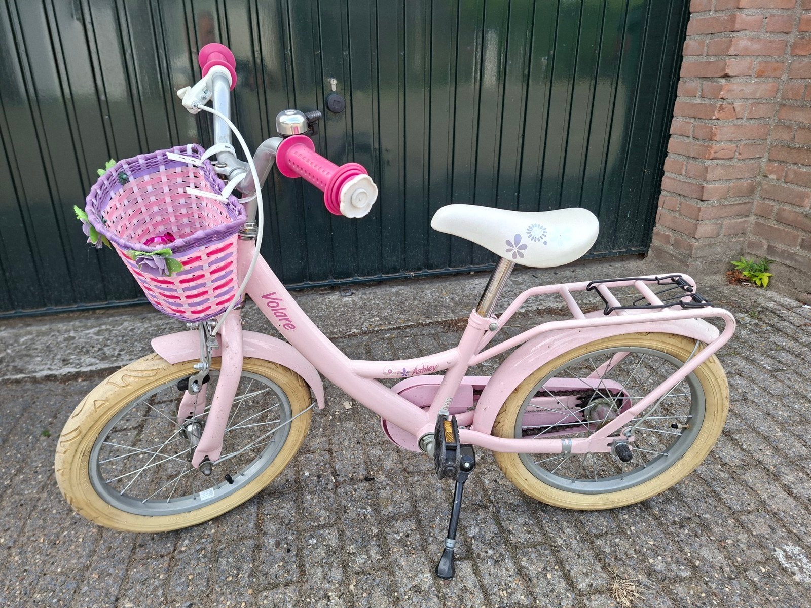Roze meisjesfiets 16 inch - Volare Ashley, Fietsen en Brommers, Fietsen | Meisjes, Ophalen, Terugtraprem, Gebruikt, Handrem