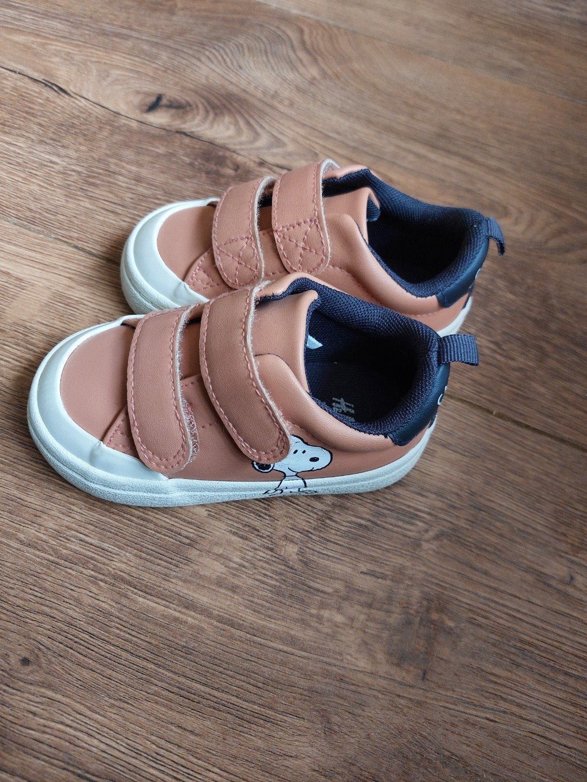 Snoopy schoenen maat 20/21 z.g.a.n., Schoentjes, H&M, Ophalen of Verzenden, Zo goed als nieuw