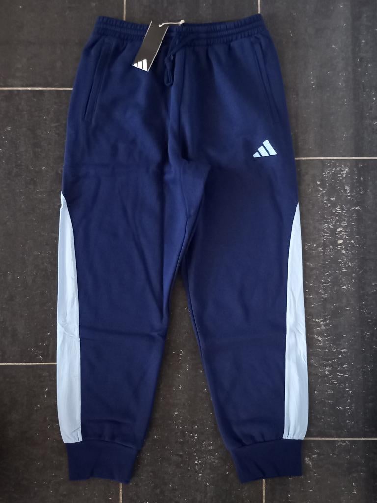 Adidas Joggingbroek Trainingsbroek kleur blauw maat M nieuw!, Nieuw, Ophalen of Verzenden, Algemeen, Adidas Originals