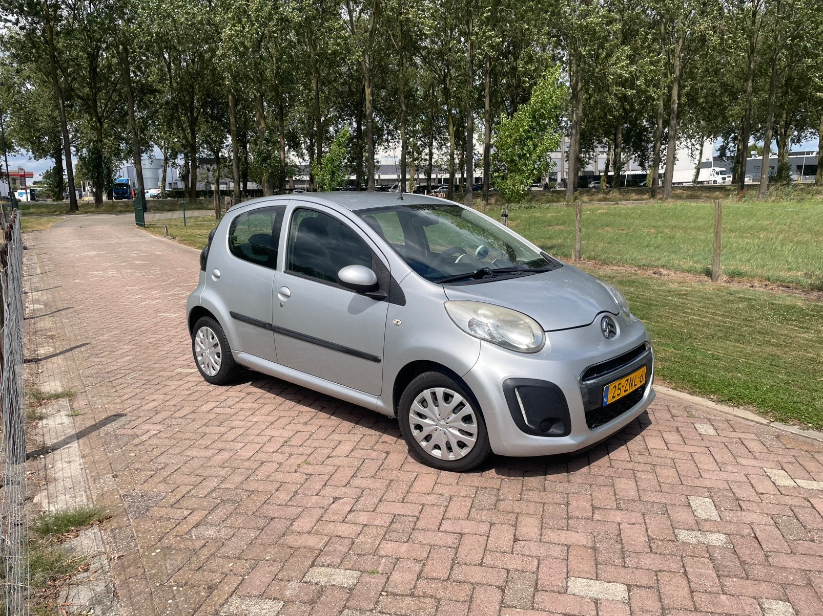Citroën C1 1.0i 68PK 5D 2013 Grijs, Voorwielaandrijving, Stof, 4 stoelen, C1