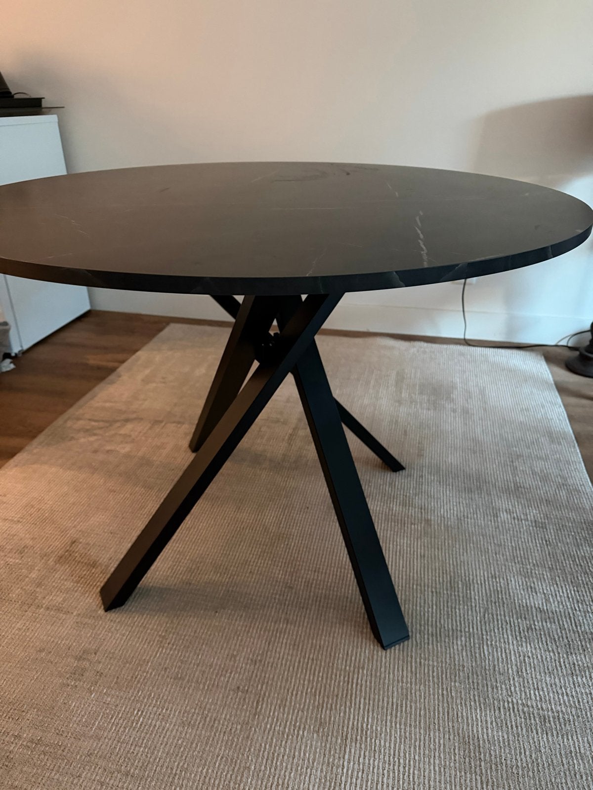 Round IKEA dining table, Ophalen, 100 tot 150 cm, Rond, Zo goed als nieuw