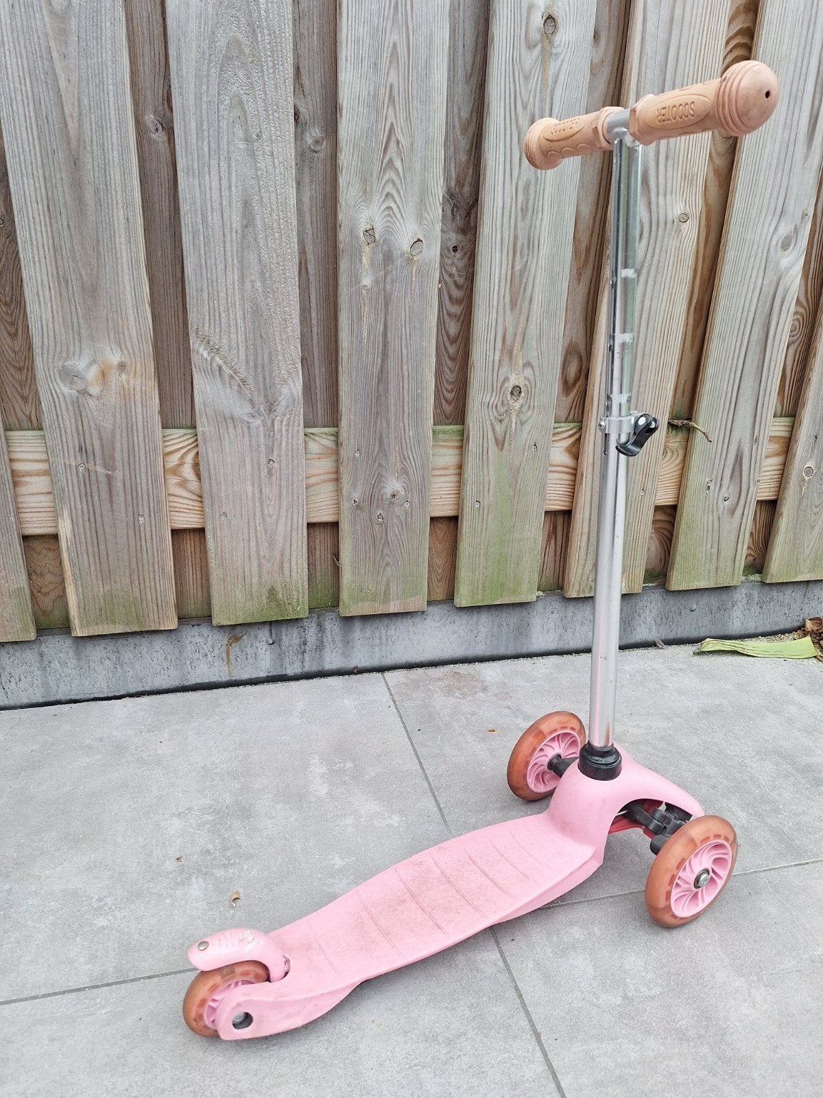 Tri-step roze, Fietsen en Brommers, Steps, Ophalen, Gebruikt, Gewone step