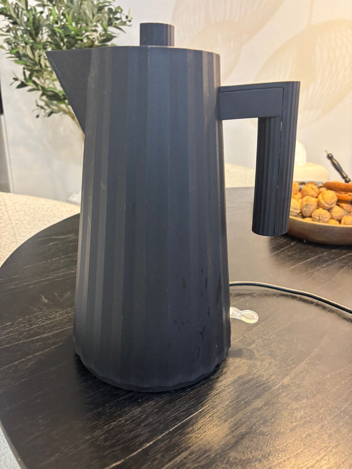 Alessi waterkoker - Stijlvol en functioneel, 1 tot 2 liter, Ophalen of Verzenden, Zo goed als nieuw, Draadloos