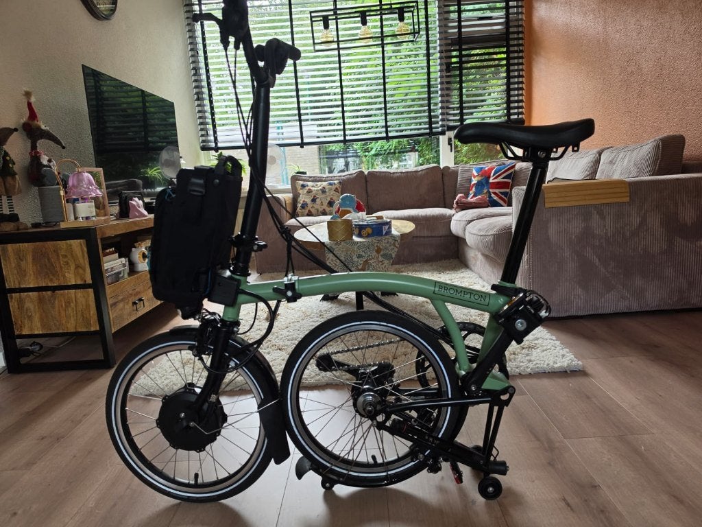 Brompton Electric vouwfiets- 2023 - Zo goed als nieuw, Ophalen, Brompton, Velgrem, 16 tot 18 inch