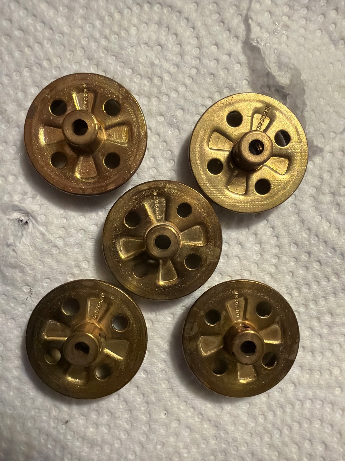 Meccano Frankrijk 5x onderdeel #20 messing wielen, Ophalen of Verzenden