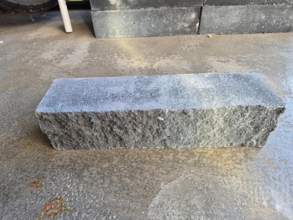Nieuwe split stapelblokken 40x10x10 cm - 12 stuks, Doe-het-zelf en Verbouw, Metselstenen, Ophalen, Nieuw, Beton