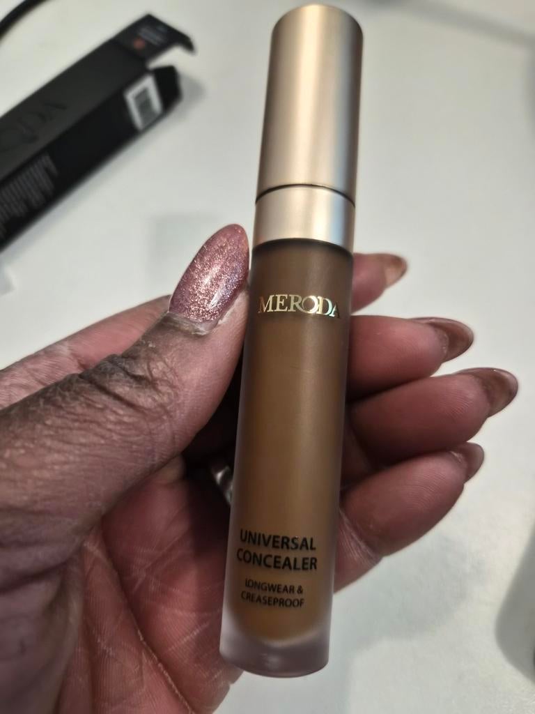 Meroda Concealer, Sieraden, Tassen en Uiterlijk, Uiterlijk | Cosmetica en Make-up, Overige kleuren, Gehele gezicht, Nieuw, Ophalen of Verzenden