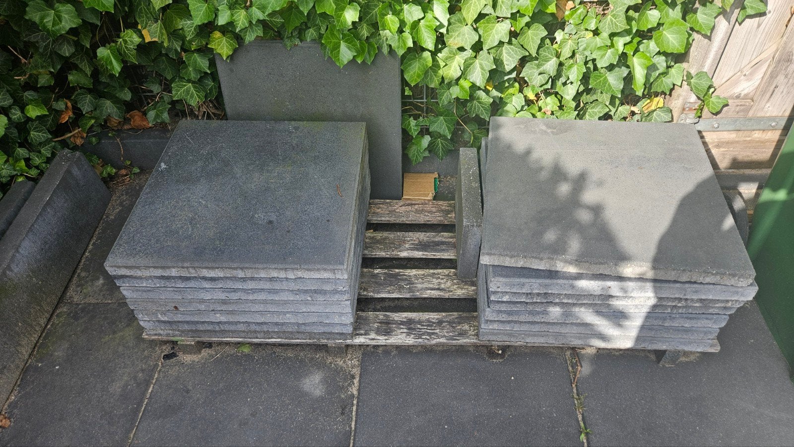 15 betontegels excluton,  met facet antraciet 50x50x4cm, Tuin en Terras, Ophalen, Gebruikt, Minder dan 5 m², Beton