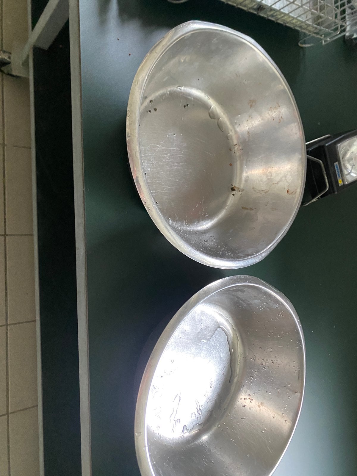 RVS schalen / voerbakken( prijs is per stuk), Dieren en Toebehoren, Ophalen, Zo goed als nieuw