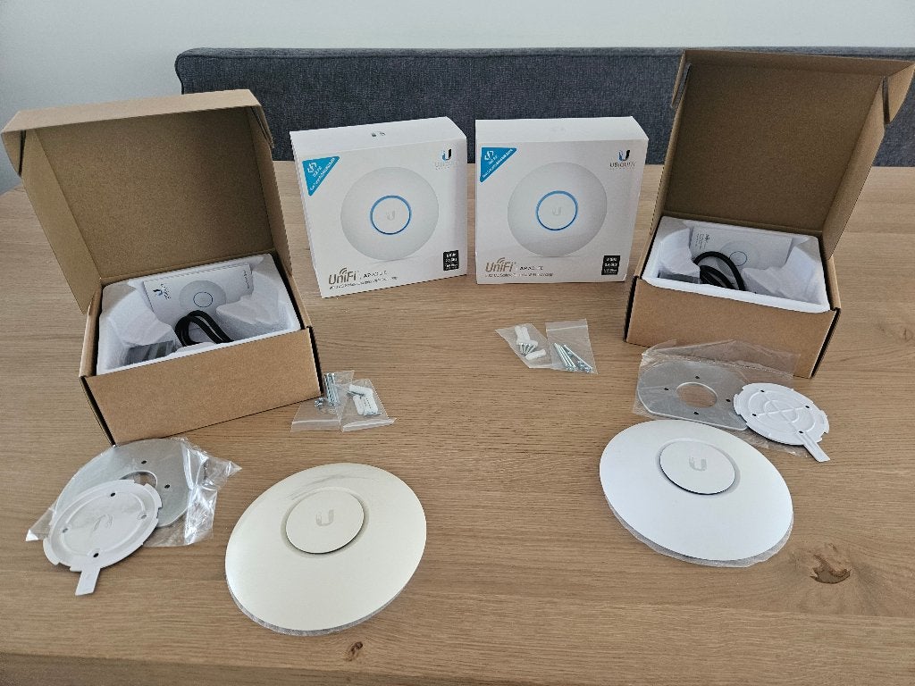 2x Ubiquiti UniFi AP-AC LITE, Computers en Software, Ophalen of Verzenden, Gebruikt, Ubiquity UniFi
