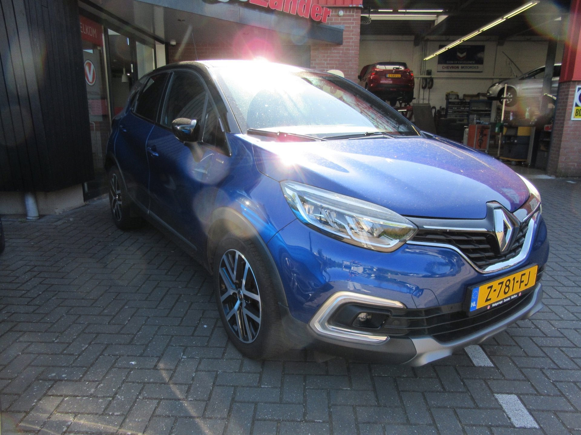 Renault CAPTUR 1.3 TCe Intens, Auto's, Gebruikt, 4 cilinders, 150 pk, Blauw