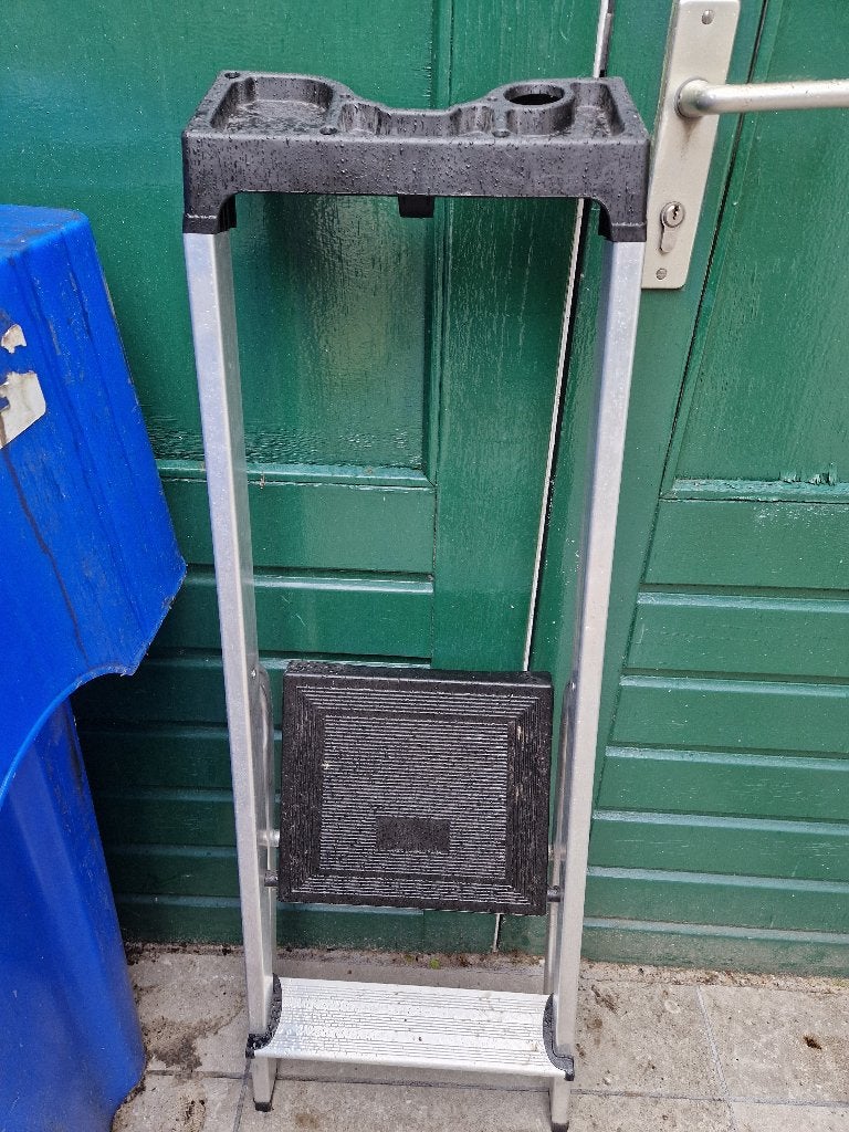 Huishoudtrap met 1 trede met hoge handvat, Ophalen, Gebruikt, Trap, Opvouwbaar of Inschuifbaar