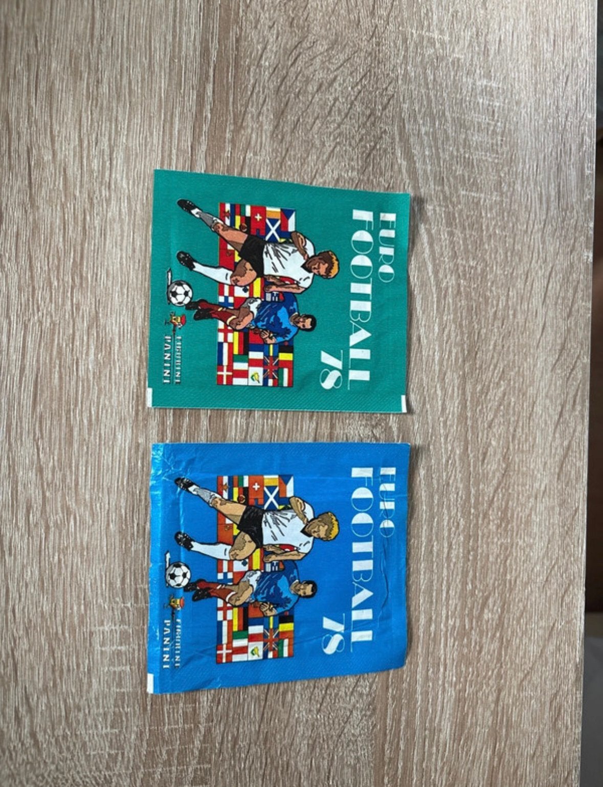 Panini euro football 78 2x groen en blauw, Ophalen of Verzenden, Zo goed als nieuw