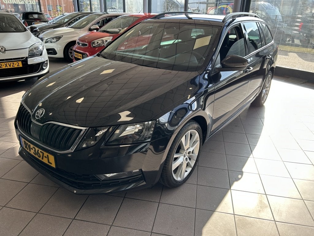 Skoda Octavia Combi 1.6 TDI Grt Sty. Bns AUTOMAAT BJ 2018 !, Auto's, Euro 6, 4 cilinders, 116 pk, Zwart