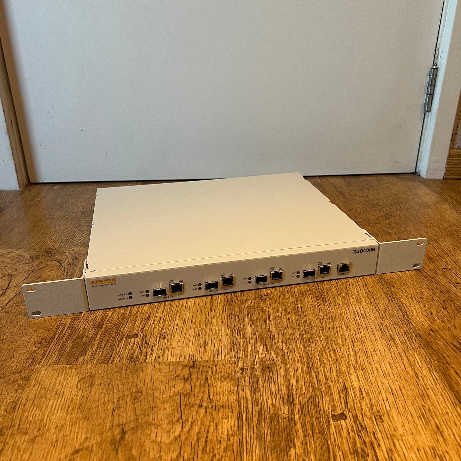 Aruba 3200XM Netwerk  draadloze LAN-controller, Computers en Software, Ophalen of Verzenden, Gebruikt