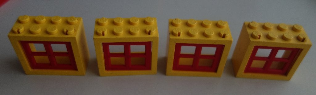 4x Gele Lego ramen met rode luiken, Gebruikt, Overige thema's, Lego, Ophalen of Verzenden