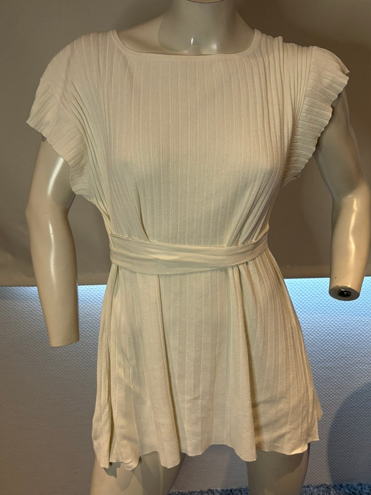Twinset shirt met ribbelstof met riem maat s, Maat 38/40 (M), Wit, Ophalen of Verzenden, Zo goed als nieuw