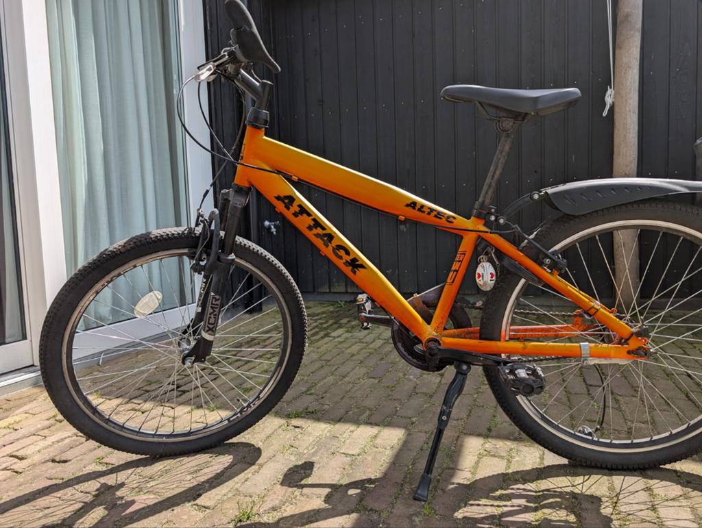 Altec Attack 24 inch kinderfiets met 3 versnellingen, Gebruikt, Versnellingen, Minder dan 49 cm, Ophalen