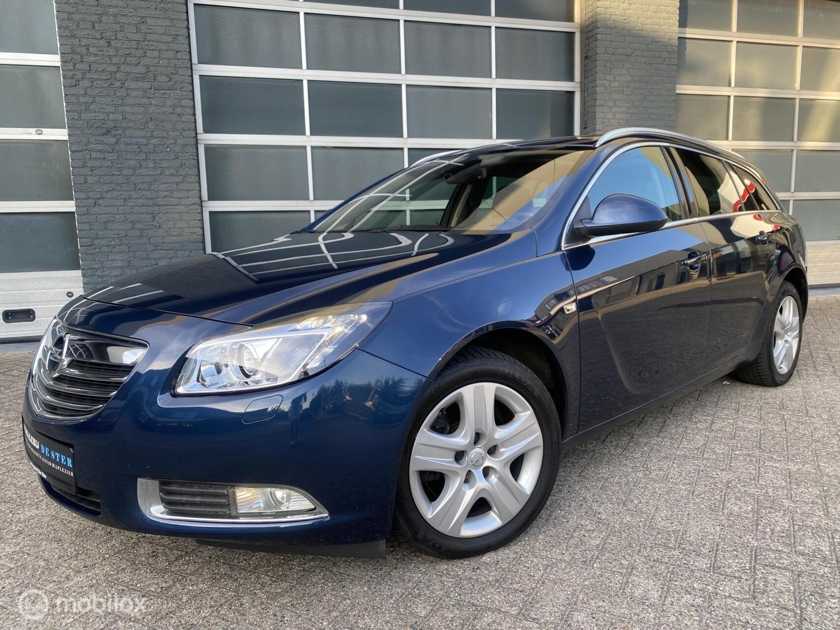 Opel Insignia Sports Tourer 2.0T 4x4 1e Eig/Pano/Trekhaak, Automaat, Stof, Gebruikt, Zwart