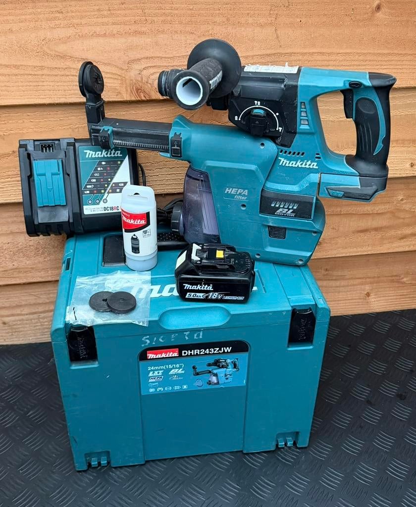 Makita DHR243 / DX07 Complete set in M box, Doe-het-zelf en Verbouw, Gereedschap | Boormachines, Ophalen of Verzenden, Zo goed als nieuw