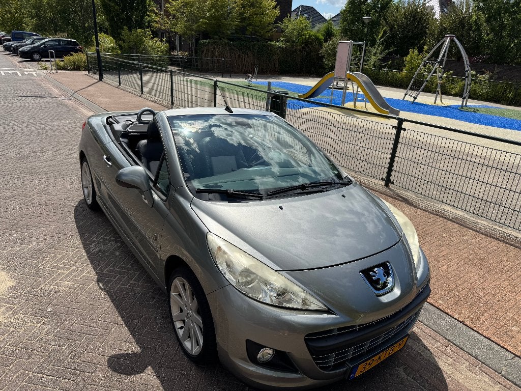 Peugeot 207 1.6 16V 2010 - Roland Garros - Nieuwe koppeling!, Auto's, Voorwielaandrijving, 15 km/l, Zwart, 4 cilinders